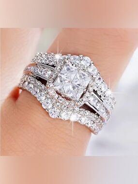 Princess Cut  Silver Wedding Ring proposal engagement  Size 8